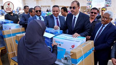 محافظ سوهاج يسلم 60 مشروعا للتمكين الإقتصادي لمحدودي الدخل من مستفيدي تكافل وكرامة