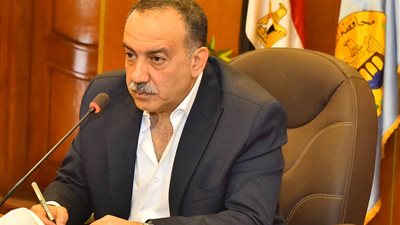 محافظ أسيوط: مديرية العمل تواصل تنفيذ برامج التدريب المجاني لتأهيل الشباب لسوق العمل