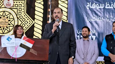 محافظ سوهاج يشهد توزيع أجهزة عرائس ومساعدات للفئات الأولى بالرعاية