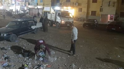 استجابة فورية لشكاوى المواطنين.. حملة مكبرة للنظافة ورفع القمامة بحي غرب سوهاج 