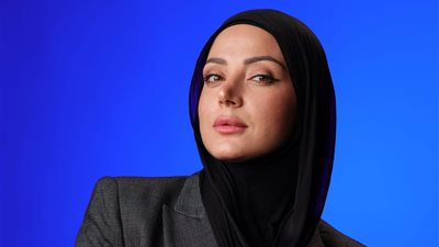 سارة رزق تكشف أسرار «الجمال الذكي»..حواجب طبيعية وتقنيات PMU تبرز الملامح من دون مبالغة!