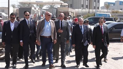 النيابة العامة تتابع إجراءات إخلاء ساحات التحفظ على المركبات بمنطقة العامرية بمحافظة الإسكندرية