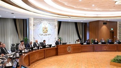 رئيس الوزراء يتابع الموقف التنفيذي للمبادرة الرئاسية 