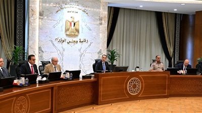 الحكومة: تعيين 43 ألف معلم دفعة واحدة الفترة المقبلة
