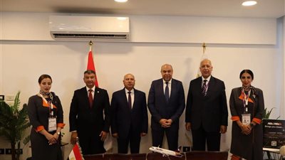 وزيرا النقل والطيران المدني يشهدان توقيع بروتوكول تعاون بين الهيئة القومية للأنفاق وشركة إيركايرو للربط بين رحلات إيركايرو وخدمات الخط الأول من شبكة القطار الكهربائي السريع (السخنة /العلمين/مطروح)