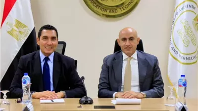وزير التعليم يبحث مع وزير الشباب والرياضة آليات النهوض بالرياضة المدرسية وتفعيل مبادرات اكتشاف وتنمية المواهب الرياضية