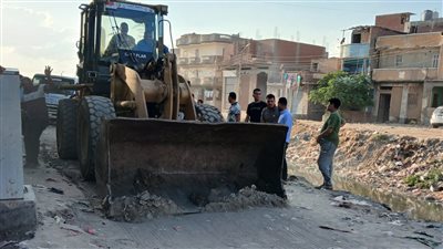  بدء أعمال تطهير جانب المصرف تمهيدا لوضع نيو جيرسي امام المعهد