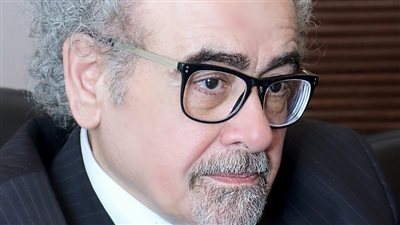 نقيب كتاب مصر والأمين العام للاتحاد العام للأدباء والكتاب العرب  يهنئ الرئيس السيسي بذكرى نصر أكتوبر