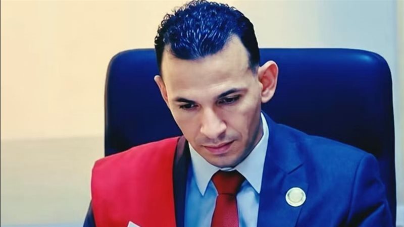  القاضي المزيف